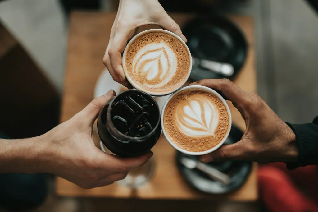 unsplash_6VhPY27jdps_cafe.webp